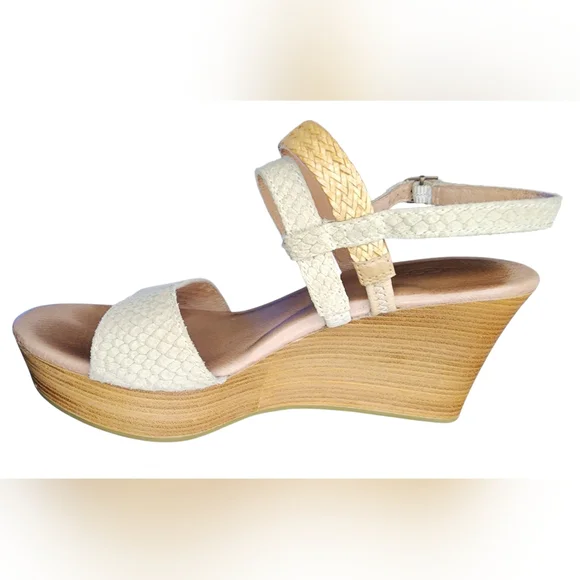 Ugg Lira Mar Leather Sandals, Womens 6 - Picture 6 of 10